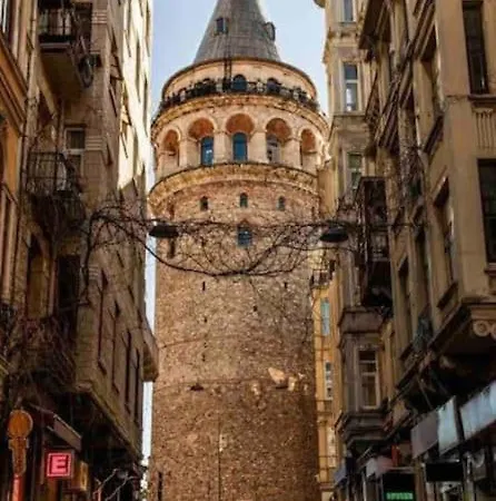 Cozy Flat Near Galata Tower&metro Station * Stambuł